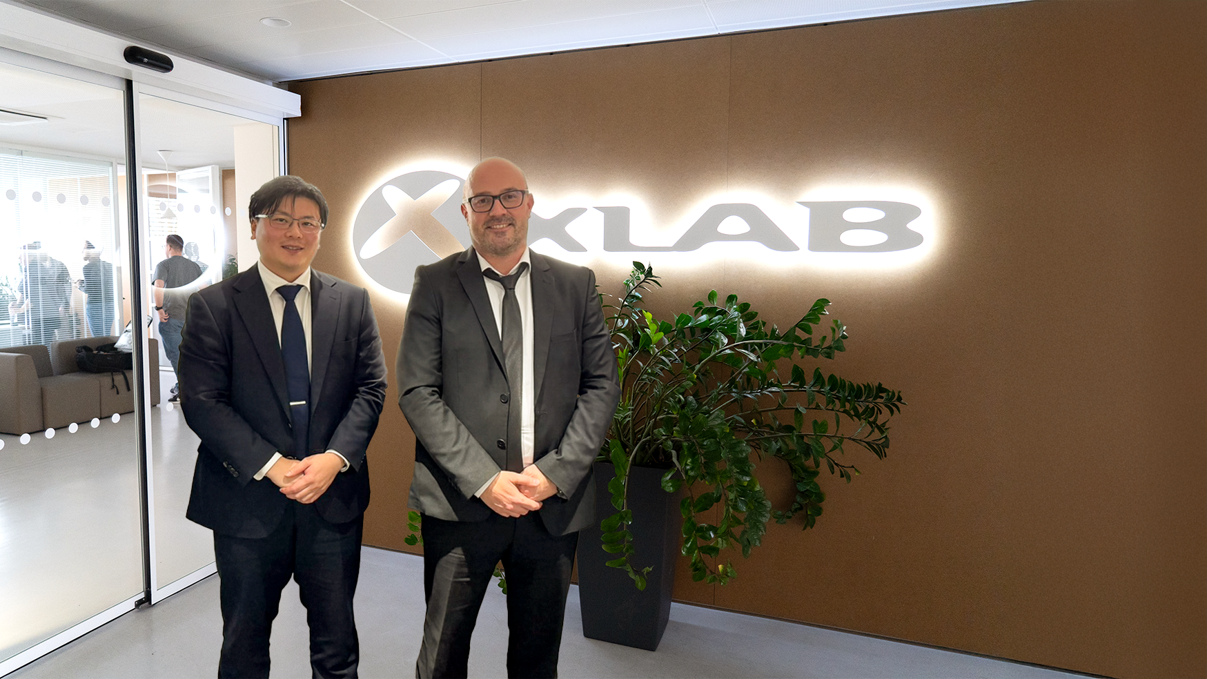 Norikazu Sawa, President and CEO of OceanBridge Inc. and Gregor Berginc, CEO at XLAB & Head of XLAB Steampunk.